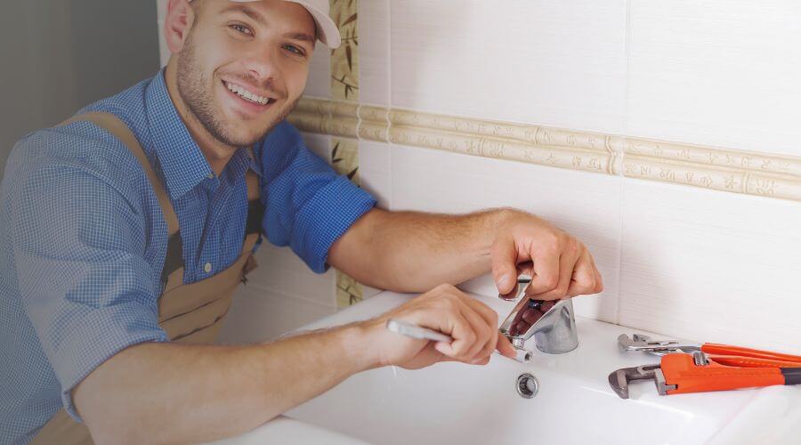 Professional emergency plumbing in New Sharon, IA
